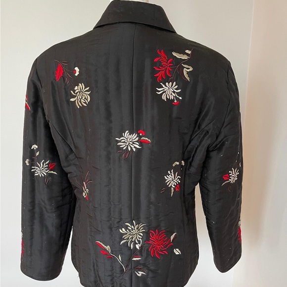 Ladies Lightweight Silk Embroidered Jacket Size 10 - Picture 4 of 10